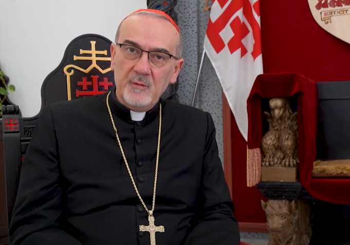 Video zeigt israelischen Soldaten bei Zerstörung von Kruzifix – Angriff auf christlichen Glauben