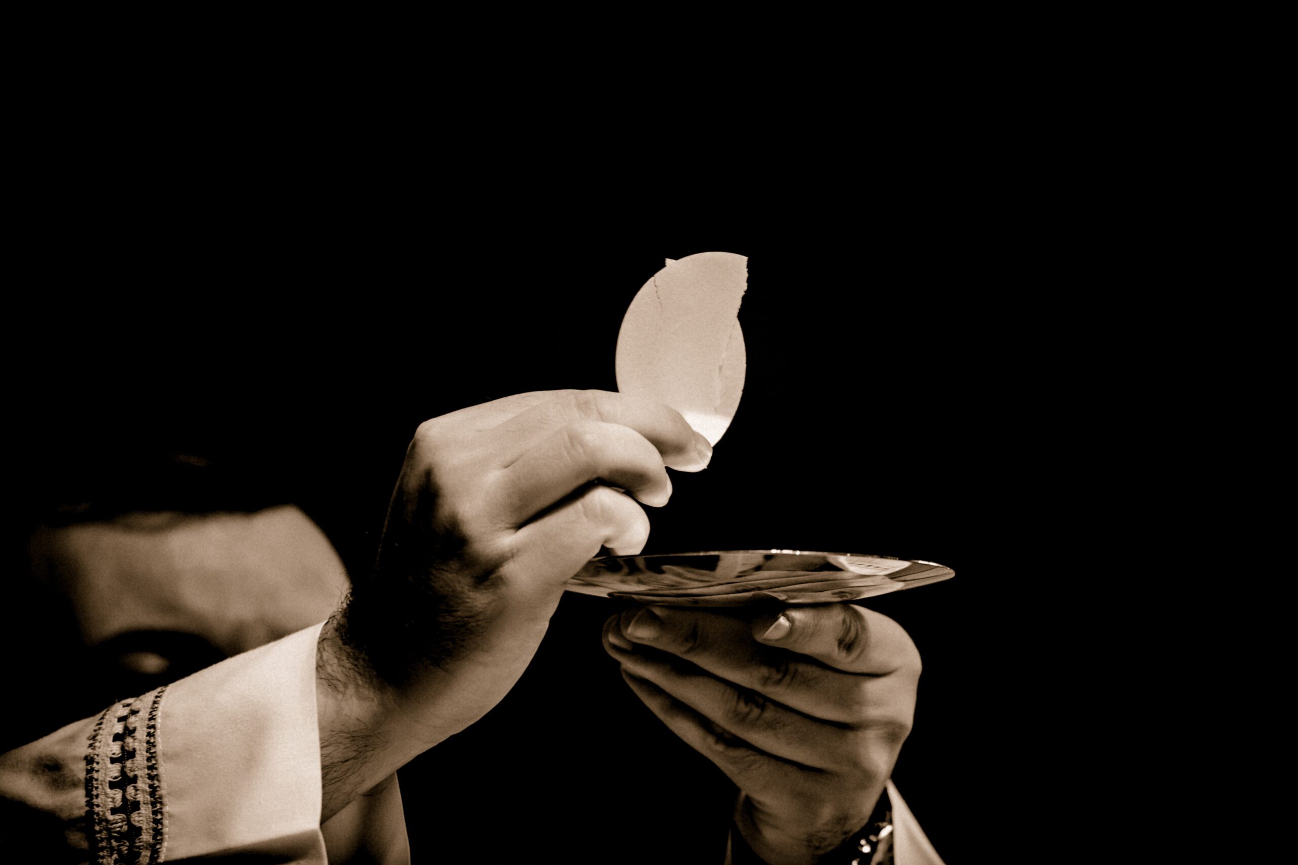 „Nicht mehr katholisch“: Woelki warnt vor Ersatz der Messe und Eucharistie durch Wortgottesdienste