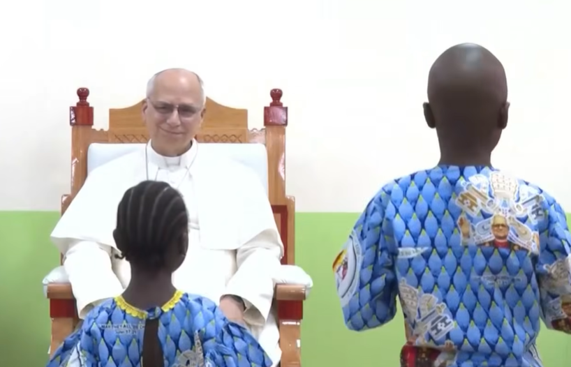 Bewegender Besuch im Waisenhaus „Ngul Zamba“: Kinder „Träger einer Verheißung“