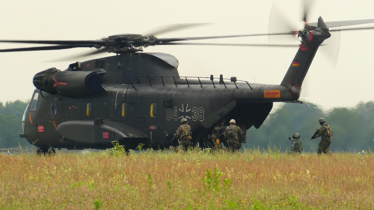 Christliche Militärbischöfe und Militärbundesrabbiner befürworten Wehrdienst-Kompromiss