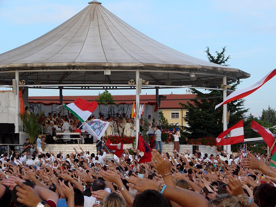 Papst ruft Jugendliche in Medjugorje zur Rückkehr zum Gebet auf